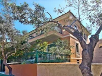 Glyfada Seaside Residence 