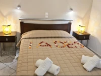 Iades Studios & Apartments 