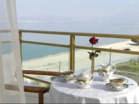 Santa Beach Hotel 