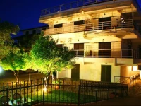 Salonikiou Beach Deluxe Apartments 