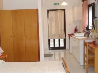 Avra Rooms 