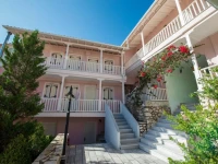 Ionis Hotel 