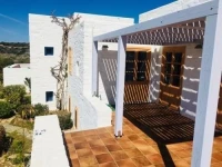 Aliki Beach House 