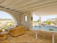 Villas in Alyki 