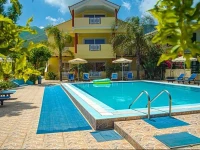 Oscar Villa & Studios 