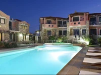 Aeolis Apartments & Studios 