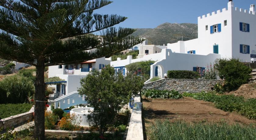 Floras Apartments 