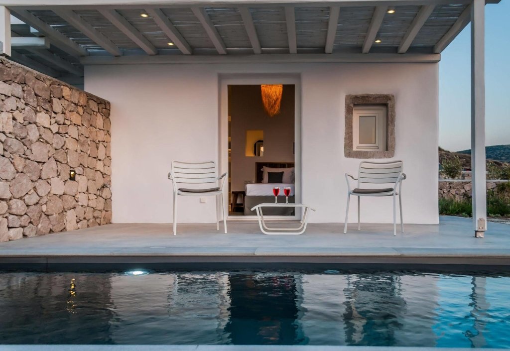 Milos Breeze Boutique Hotel 