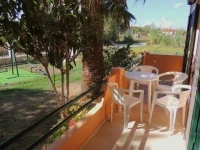 Feakes Apartments 