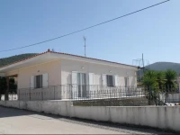 Pefko House 