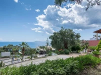 Kikis Apartments 