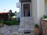 Elen House 