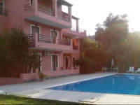 Stathis Apartments 