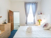 Thurlow Gardens Guest House 