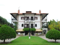 Elia Beach Apartments 