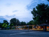 Makis Inn Resort 