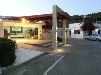 Zoes Hotel 