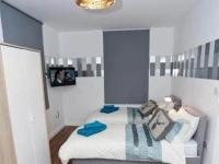 Superior East Croydon Studios 