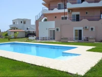 Petasos Apartments 
