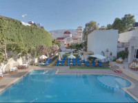 Tarra Apartments