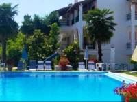 Angela Hotel & Apartments 