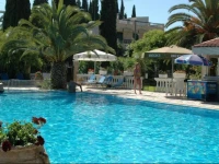 Zefiros Apartments 