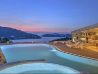 Eirini Luxury Hotel Villas 