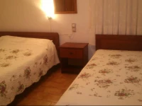 Elenis Rooms 