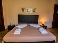 Athina Guesthouse 