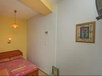 Thanos Apartments 