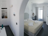 Unique Suites 