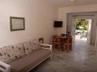Dialinas Apartments 
