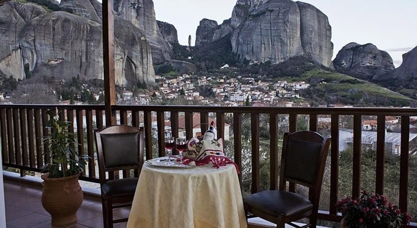 Hotel Doupiani House 