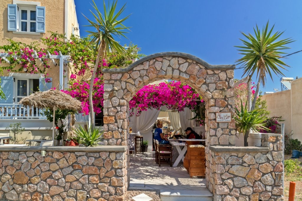 Sellada Apartments 