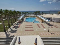 Mammis Beach Hotel 