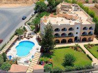 Karteros Hotel