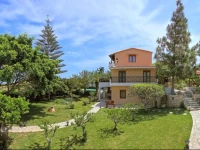 Villa Karteros 