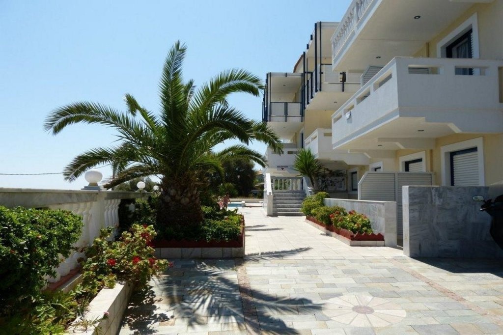 Ostria Seaside Studios and Apartments 