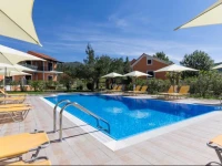 Peristera Apartments 