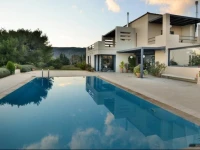 Marathon Roses Villa 