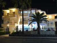 Malou Apartments 