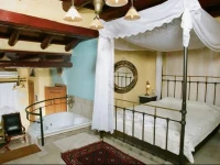 Ifigenia Luxury Suites 