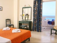 Evelyn Beach Hotel 