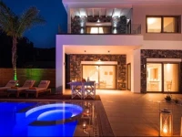 Irida Villa 