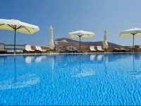 Aspalathras White Hotel