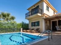Kookis Residencies with Private Pool 