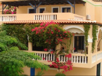 Kyra Panagia ApartHotel