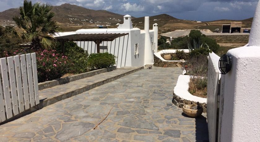 Traditional Villa Ftelia 