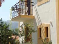 Green Hill Studios & Apartments