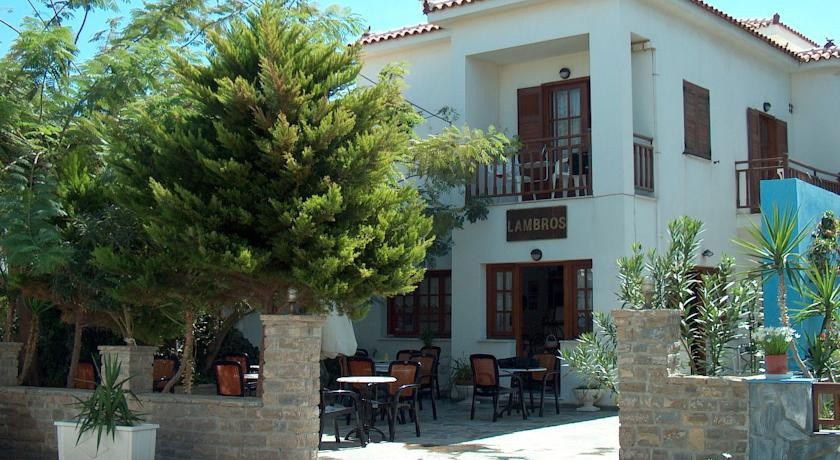 Hotel Lambros 